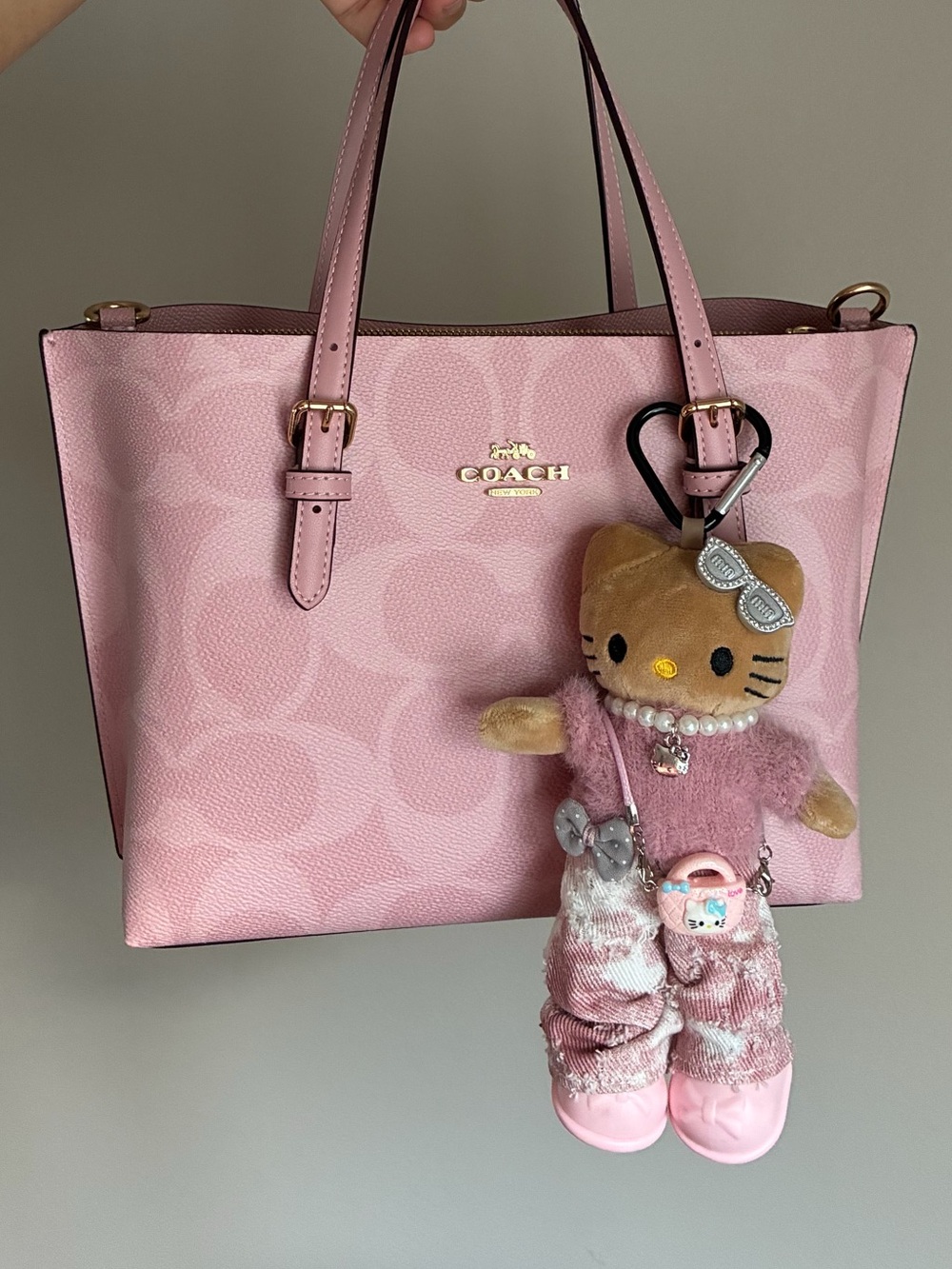 Hello Kitty Plush Fashion Diva Keychain Bag Charm